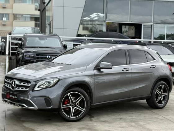 MERCEDES-BENZ GLA 200 1.6 CGI FLEX ADVANCE 7G-DCT MERCEDES-BENZ GLA 200 1.6 CGI FLEX ADVANCE 7G-DCT